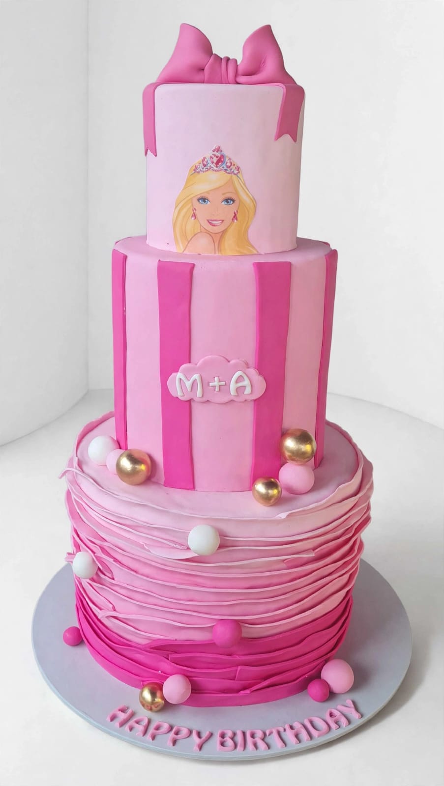 Kids cake by Bakery Queens
