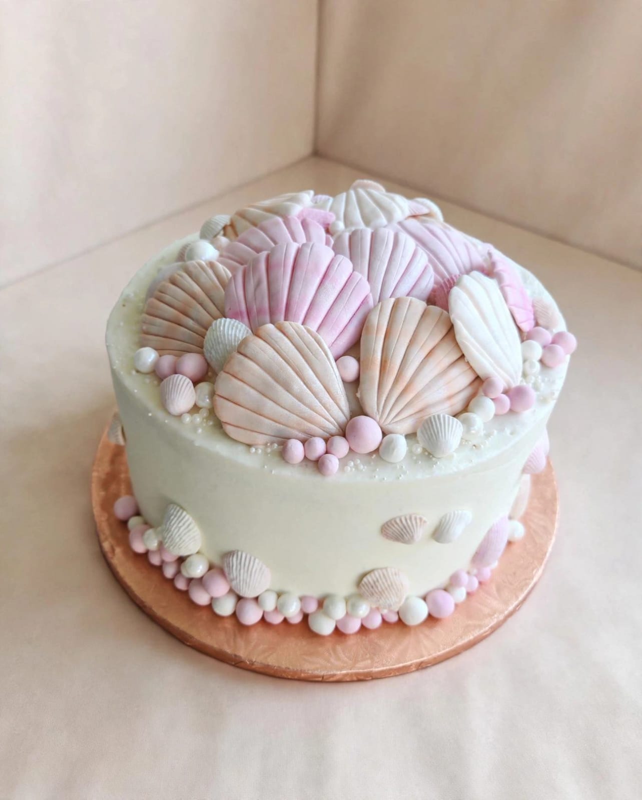 Celebration cake by Bakery Queens